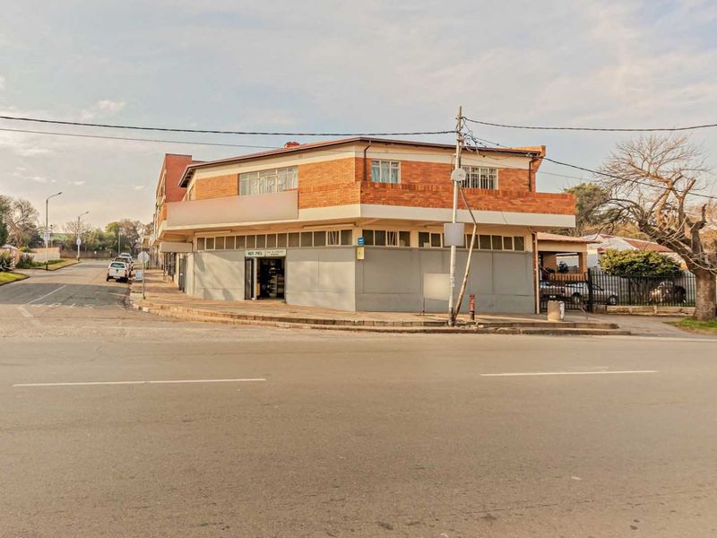 Retail For Sale in Georginia - Photo 2