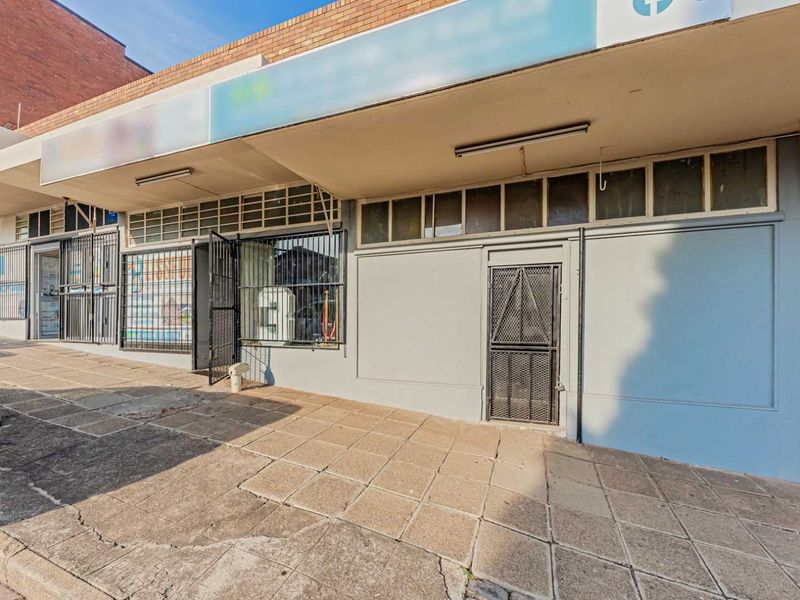 Retail For Sale in Georginia - Photo 3