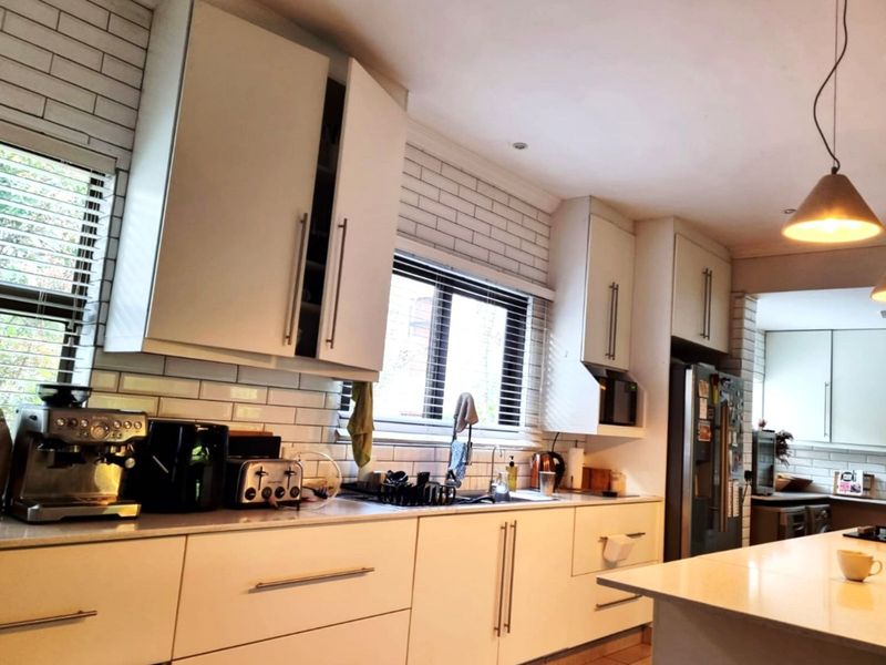 Townhouse For Sale in Eagles Landing - Photo 4