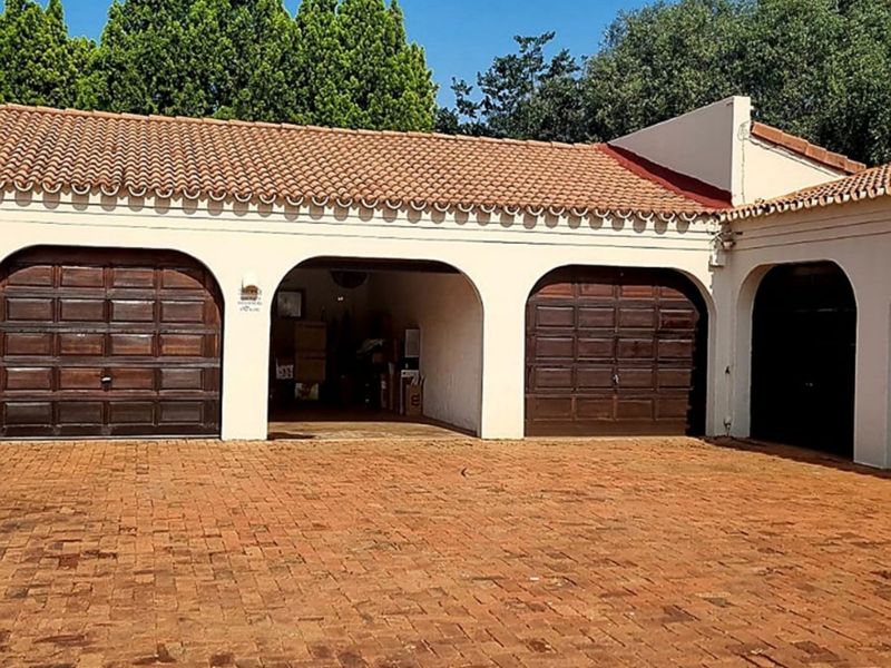 Townhouse For Sale in Eagles Landing - Photo 2