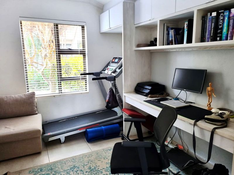 Townhouse For Sale in Eagles Landing - Photo 8