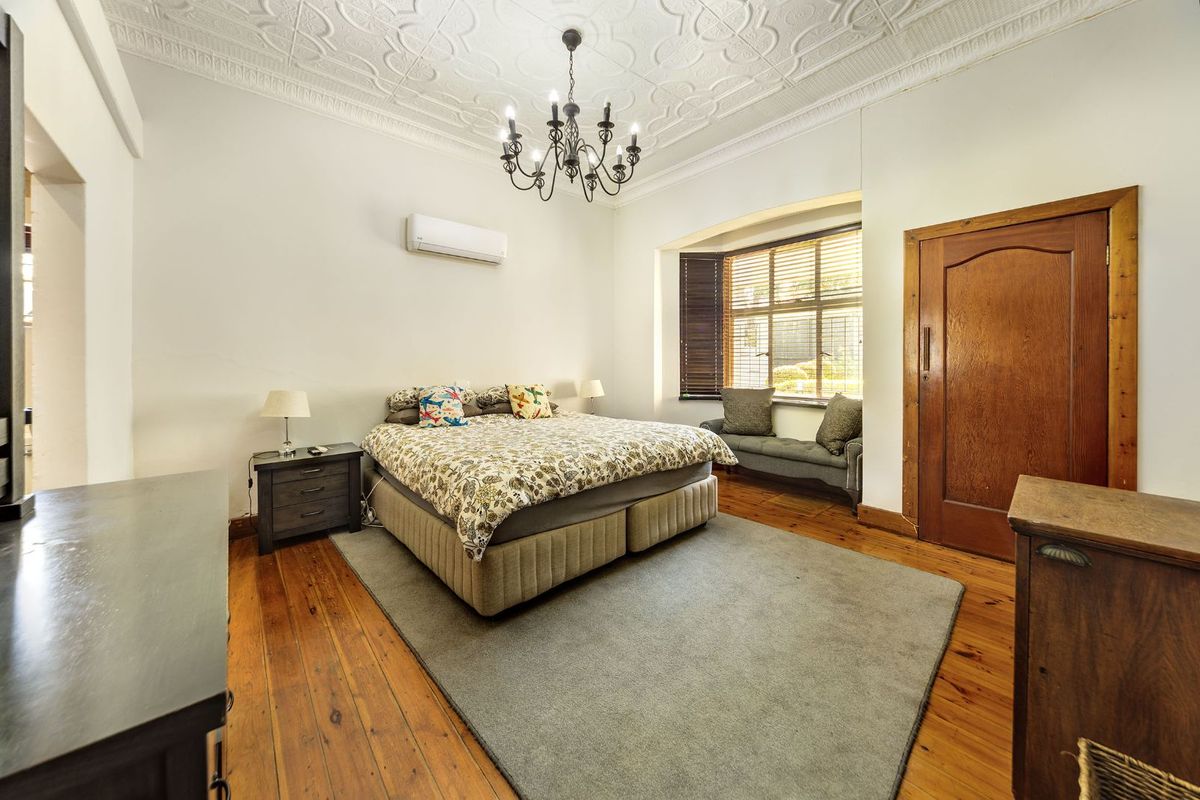 House For Sale in Eastwood - Photo 2