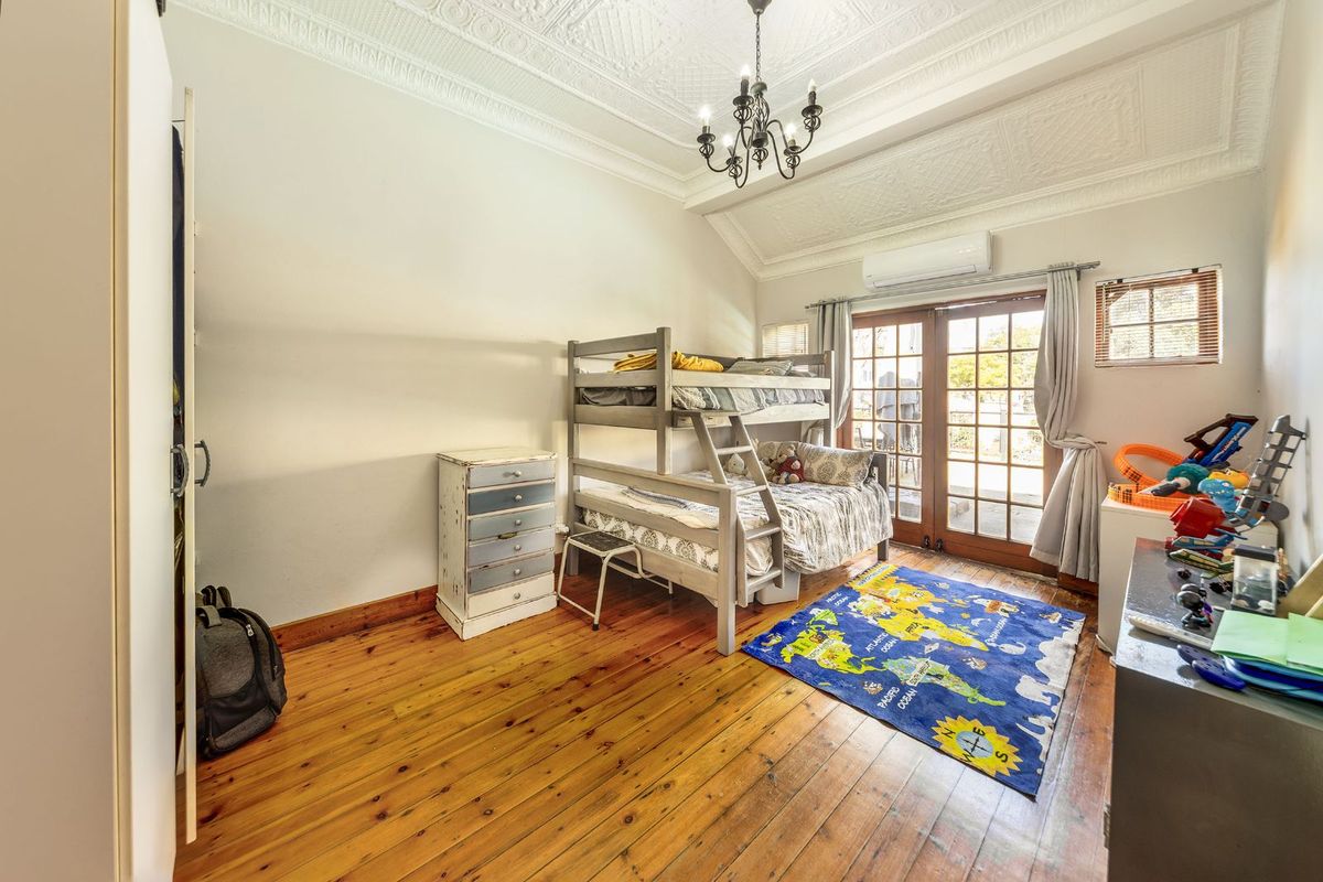 House For Sale in Eastwood - Photo 4