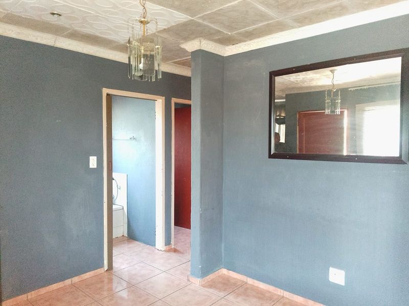 House For Sale in Mabopane Central - Photo 8