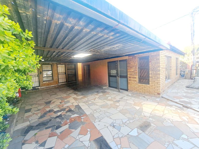 House For Sale in Mamelodi East - Photo 3