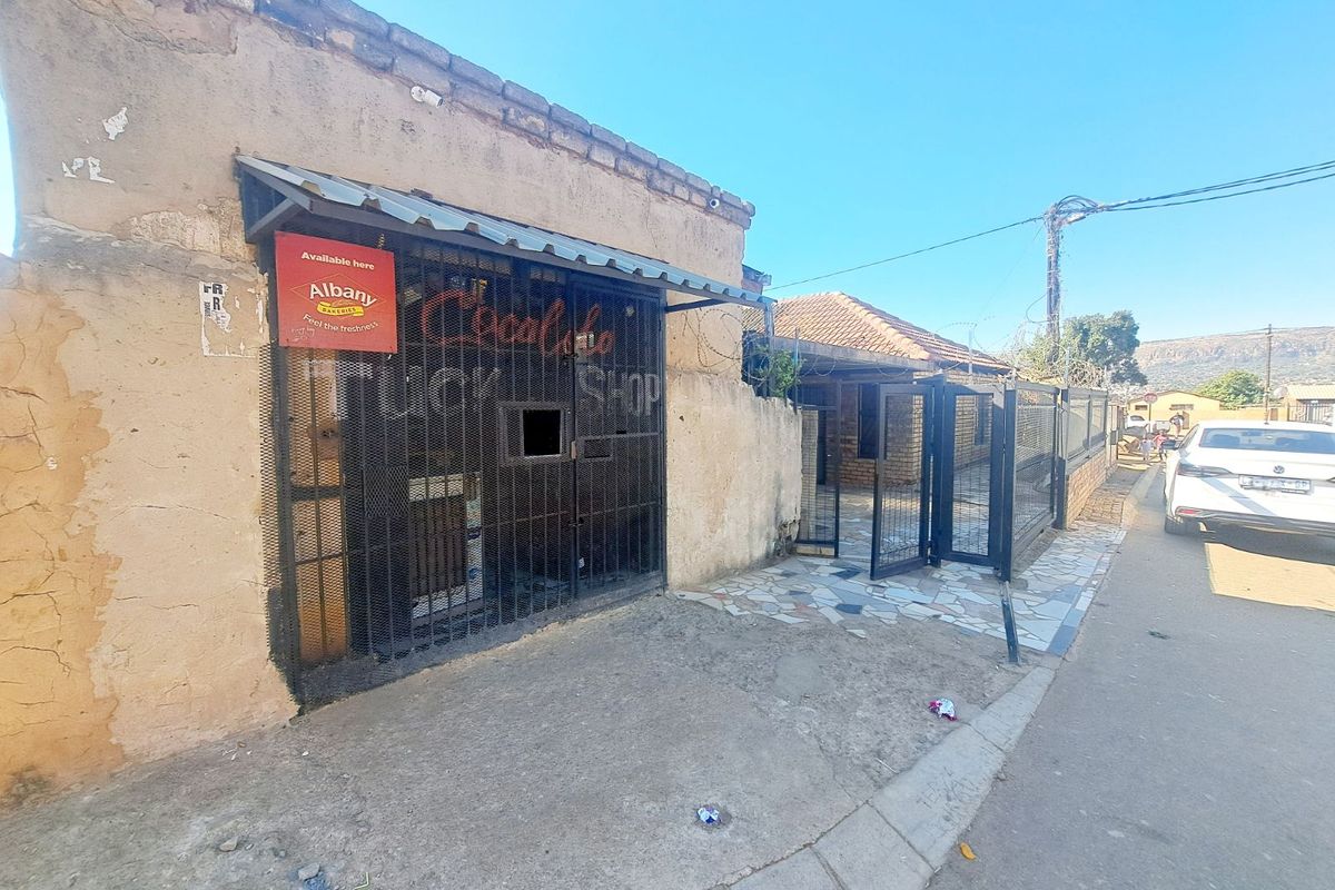 House For Sale in Mamelodi East - Photo 2