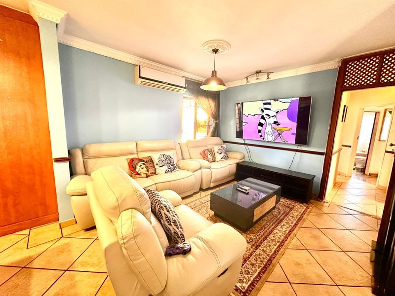 Townhouse For Sale in Heatherview - Photo 8