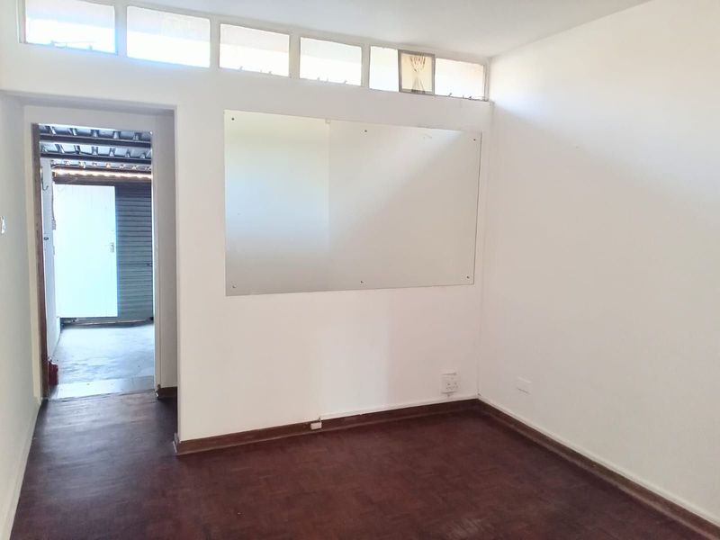 Townhouse For Sale in Windsor East - Photo 5