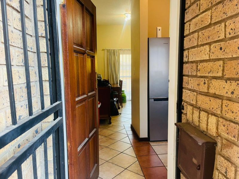 Apartment For Sale in Eco Park Estate - Photo 2