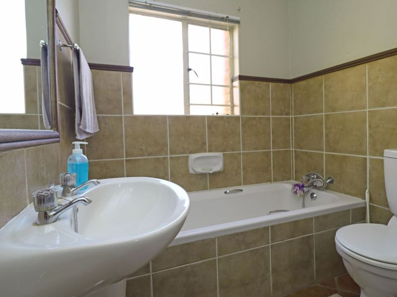 Apartment For Sale in Boardwalk Villas - Photo 7