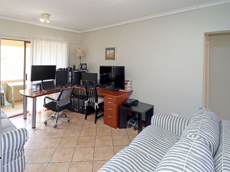 Apartment For Sale in Boardwalk Villas - Photo 4