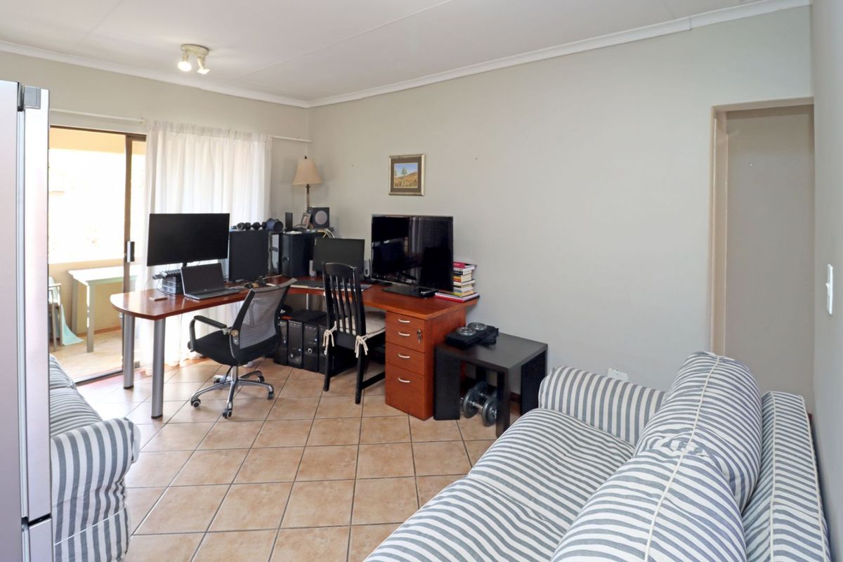 Apartment For Sale in Boardwalk Villas - Photo 4