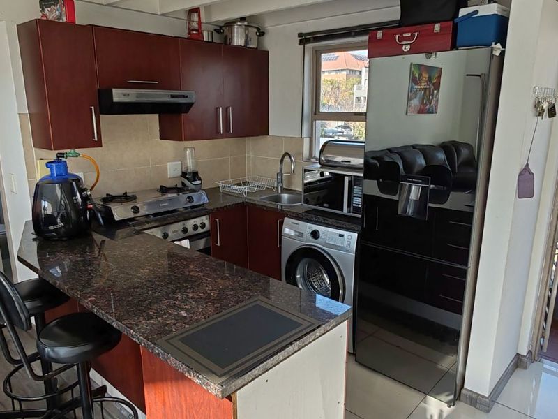 Apartment For Sale in Sunninghill - Photo 3