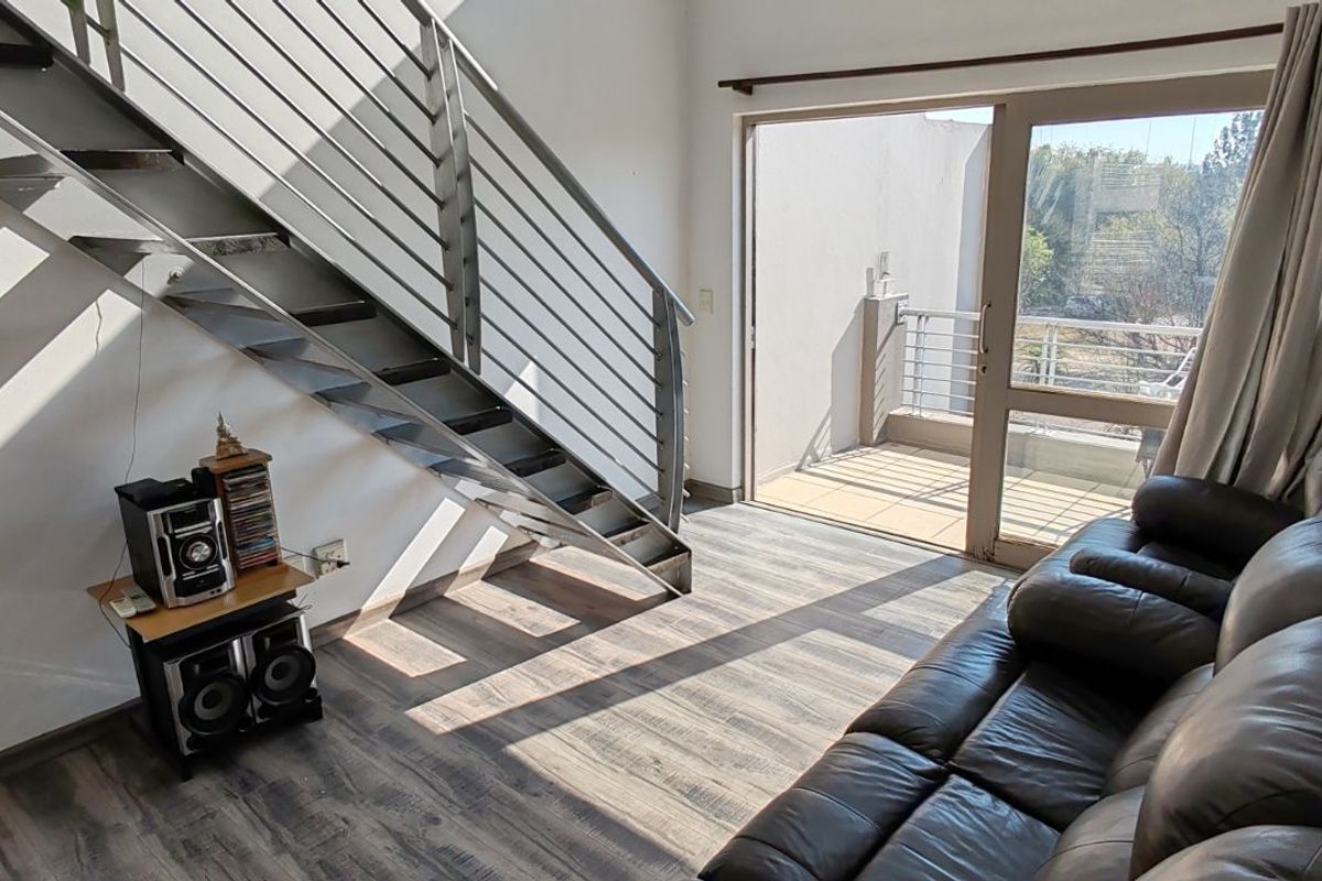 Apartment For Sale in Sunninghill - Photo 2