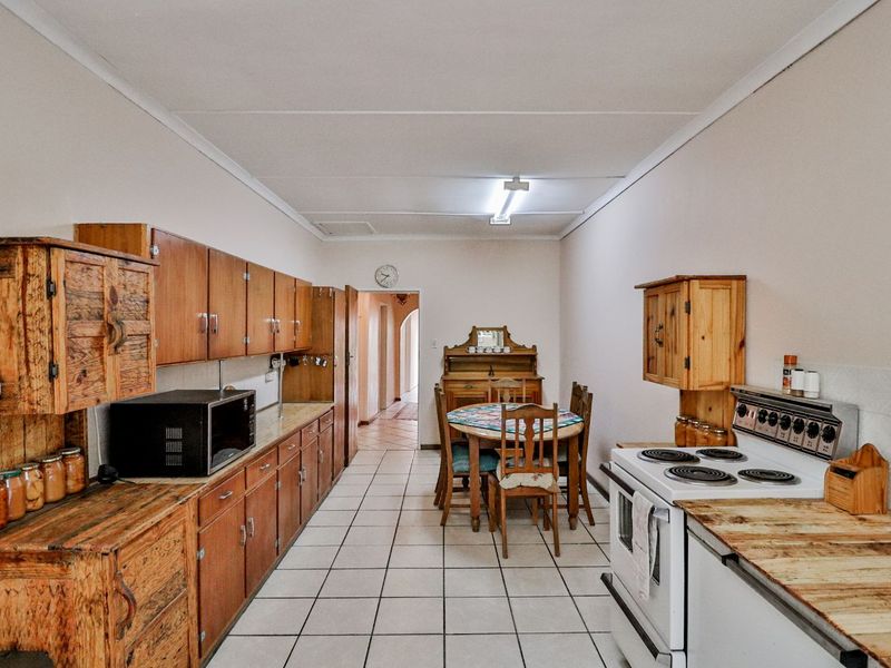 House For Sale in Montagu Central - Photo 10