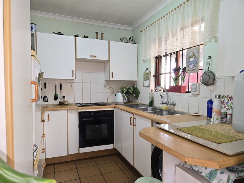 House For Sale in Zwartkop - Photo 9