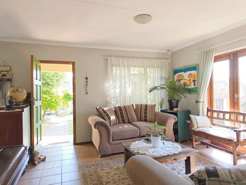 House For Sale in Zwartkop - Photo 4