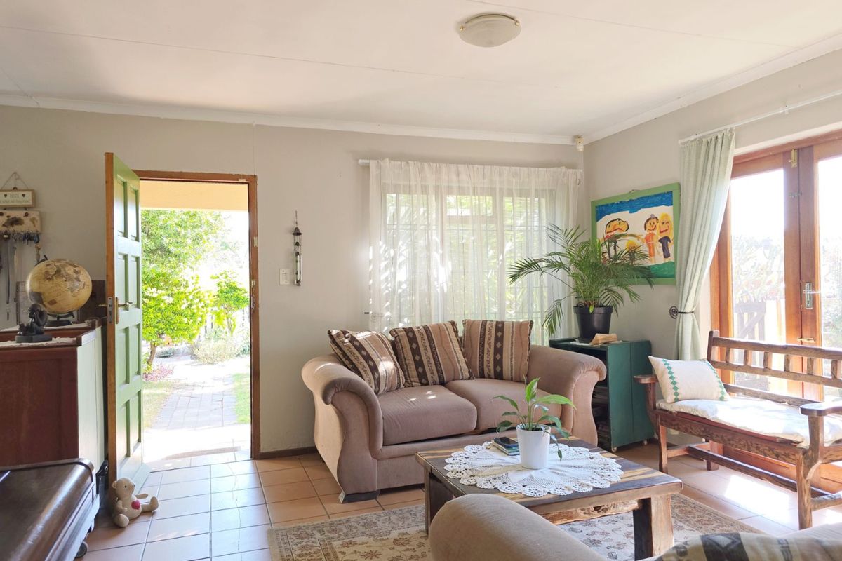 House For Sale in Zwartkop - Photo 4
