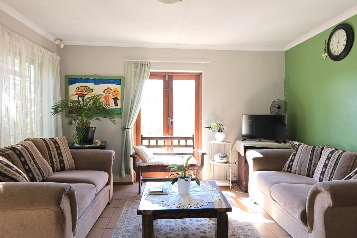 House For Sale in Zwartkop - Photo 3