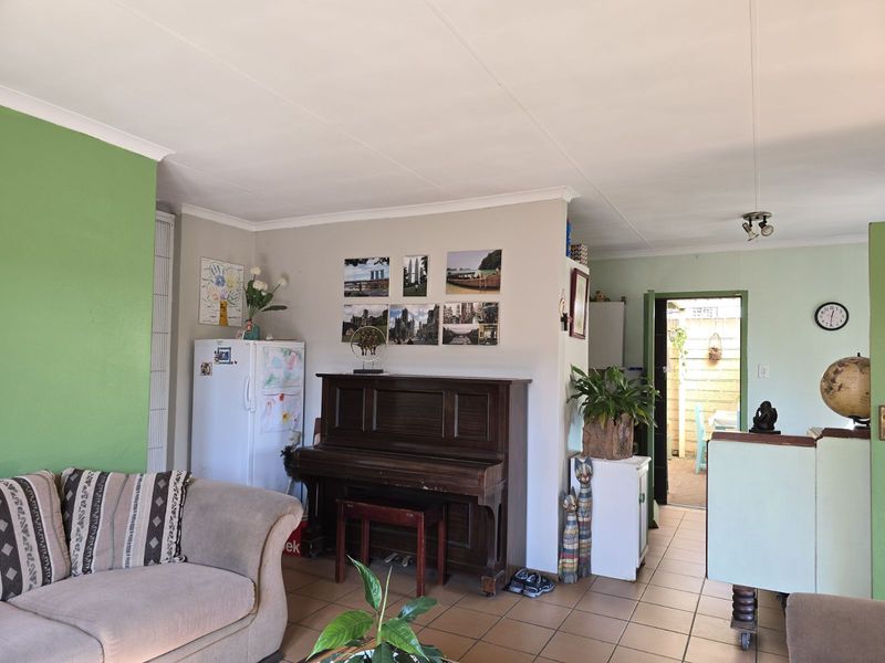 House For Sale in Zwartkop - Photo 6