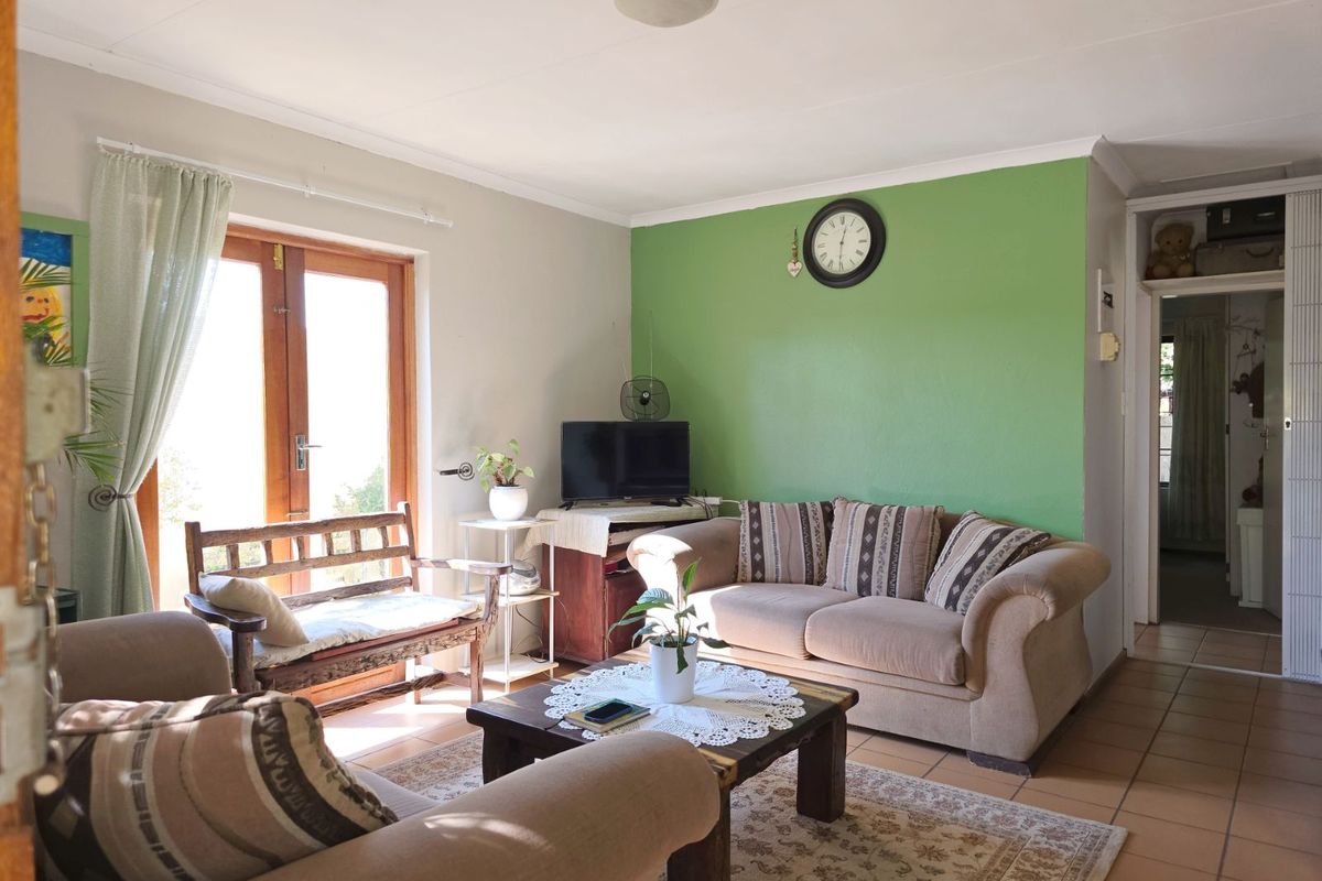 House For Sale in Zwartkop - Photo 5