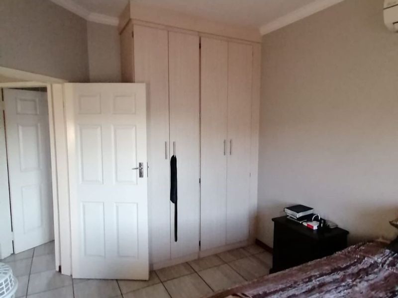 Townhouse For Sale in Terra Nova - Photo 7