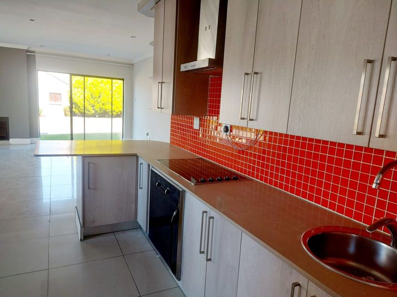 House For Sale in Leeuwenhof Estate - Photo 4