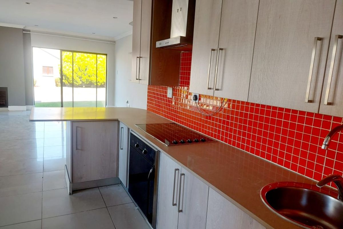 House For Sale in Leeuwenhof Estate - Photo 4