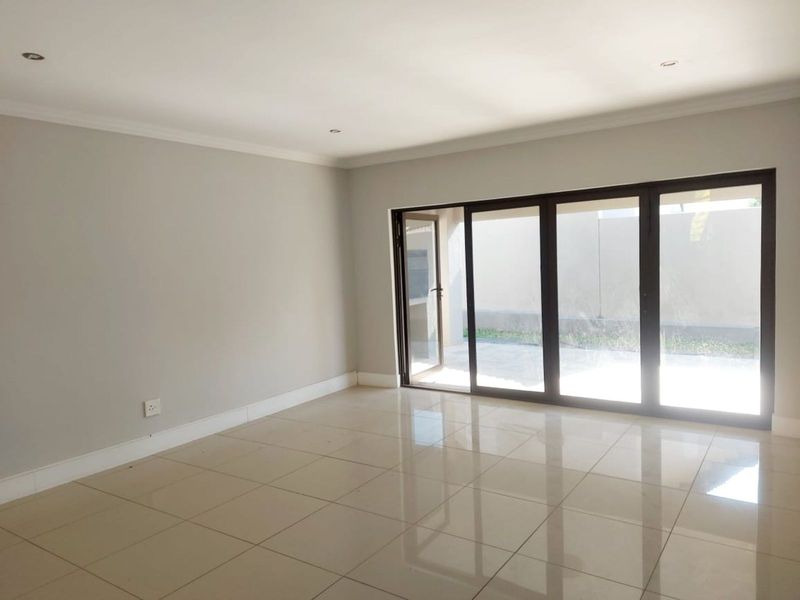 House For Sale in Leeuwenhof Estate - Photo 2