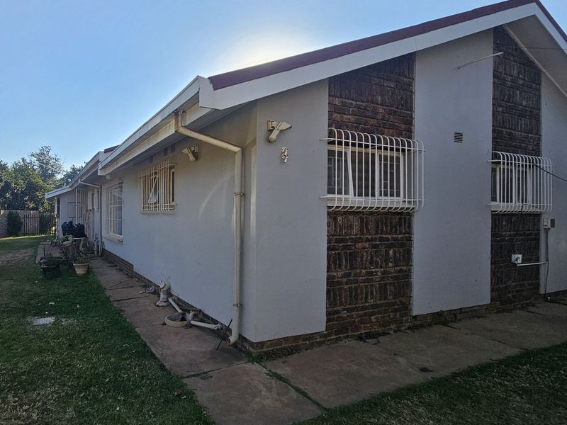 House For Sale in Lydenburg Central - Photo 9