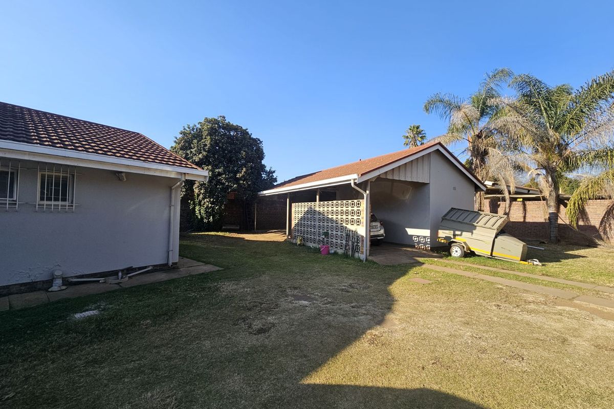 House For Sale in Lydenburg Central - Photo 3