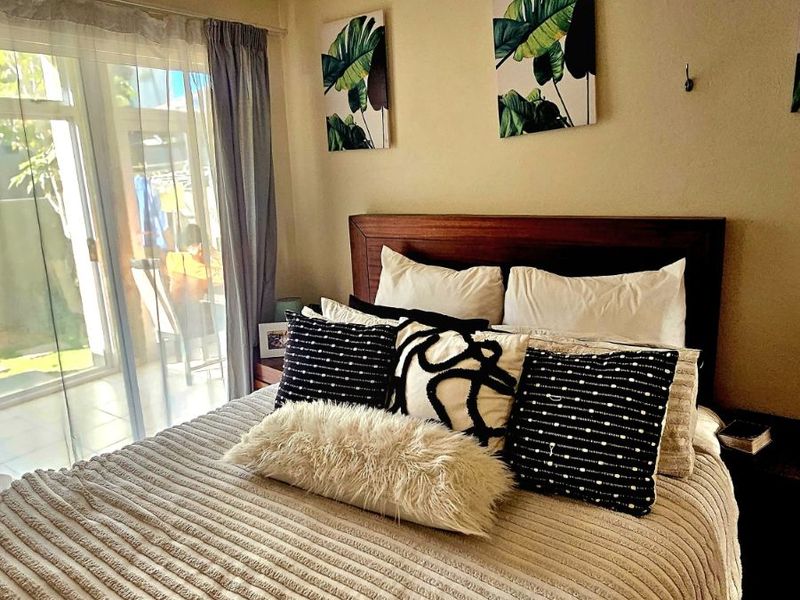 Townhouse For Sale in Ferndale - Photo 7