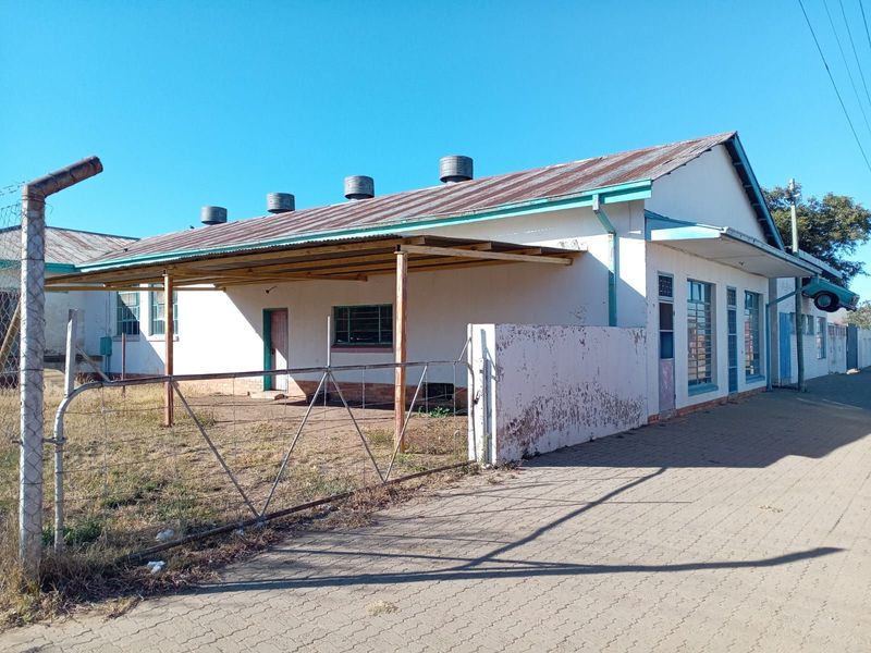 Commercial For Sale in Bloemhof Central - Photo 3