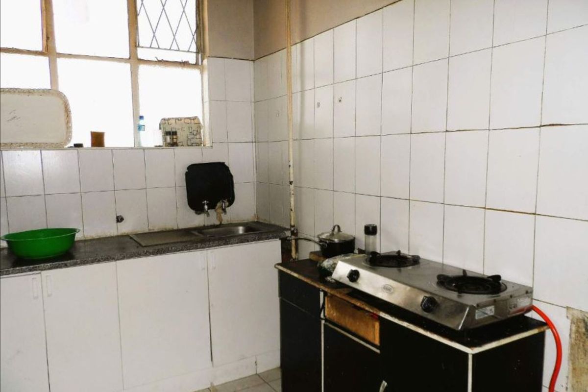 Apartment For Sale in Yeoville - Photo 5