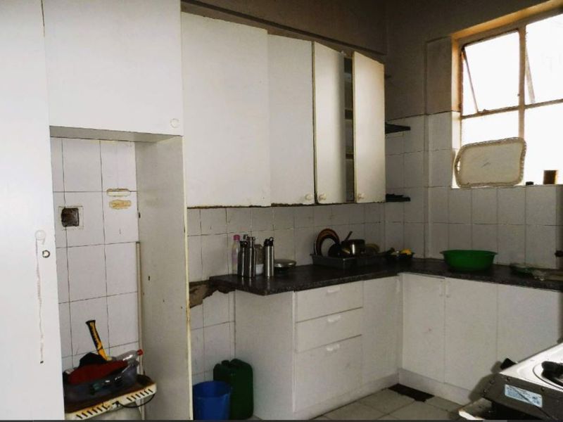 Apartment For Sale in Yeoville - Photo 7