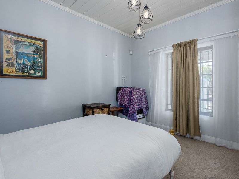 House For Sale in Richmond Hill - Photo 8