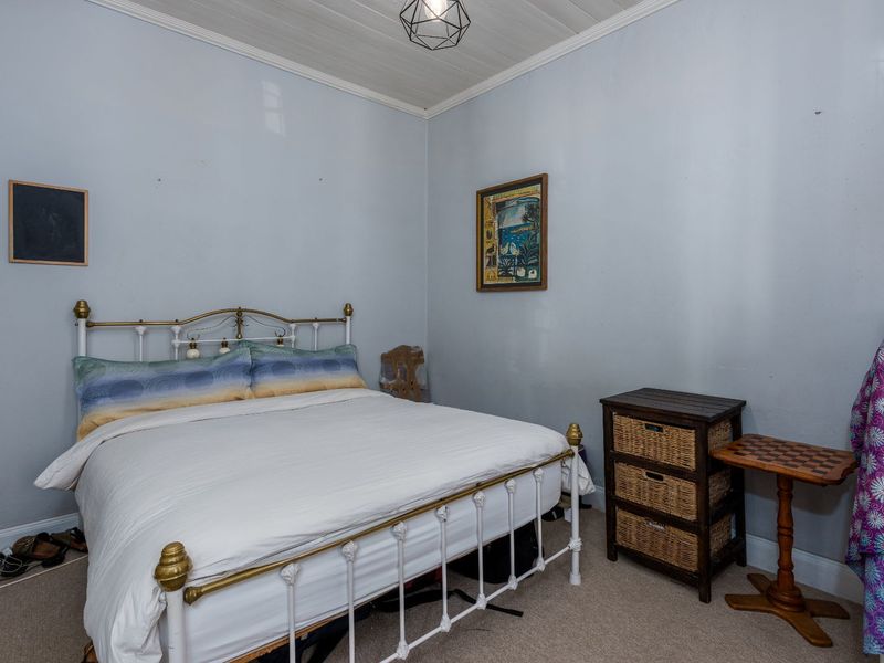 House For Sale in Richmond Hill - Photo 7