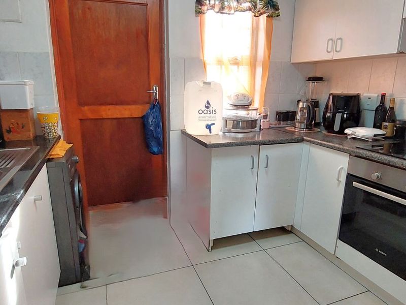 House For Sale in Fairview Golf Estate - Photo 7