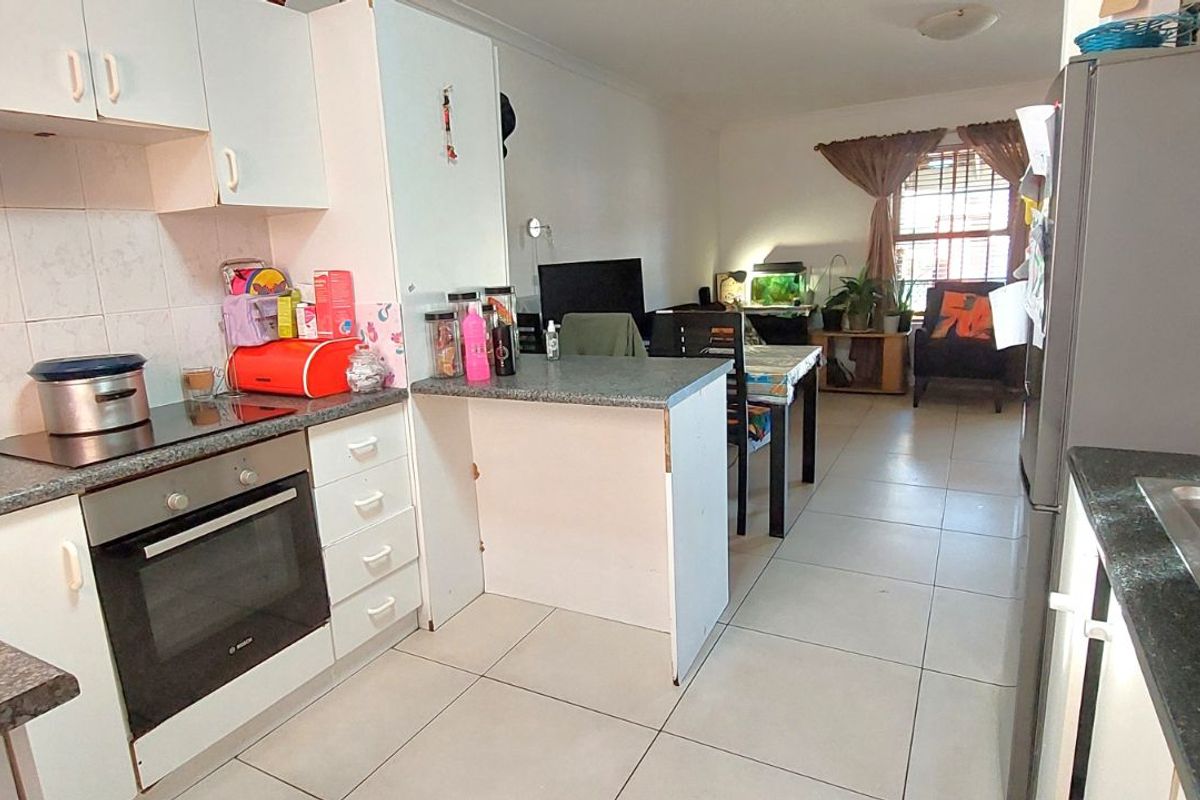 House For Sale in Fairview Golf Estate - Photo 5