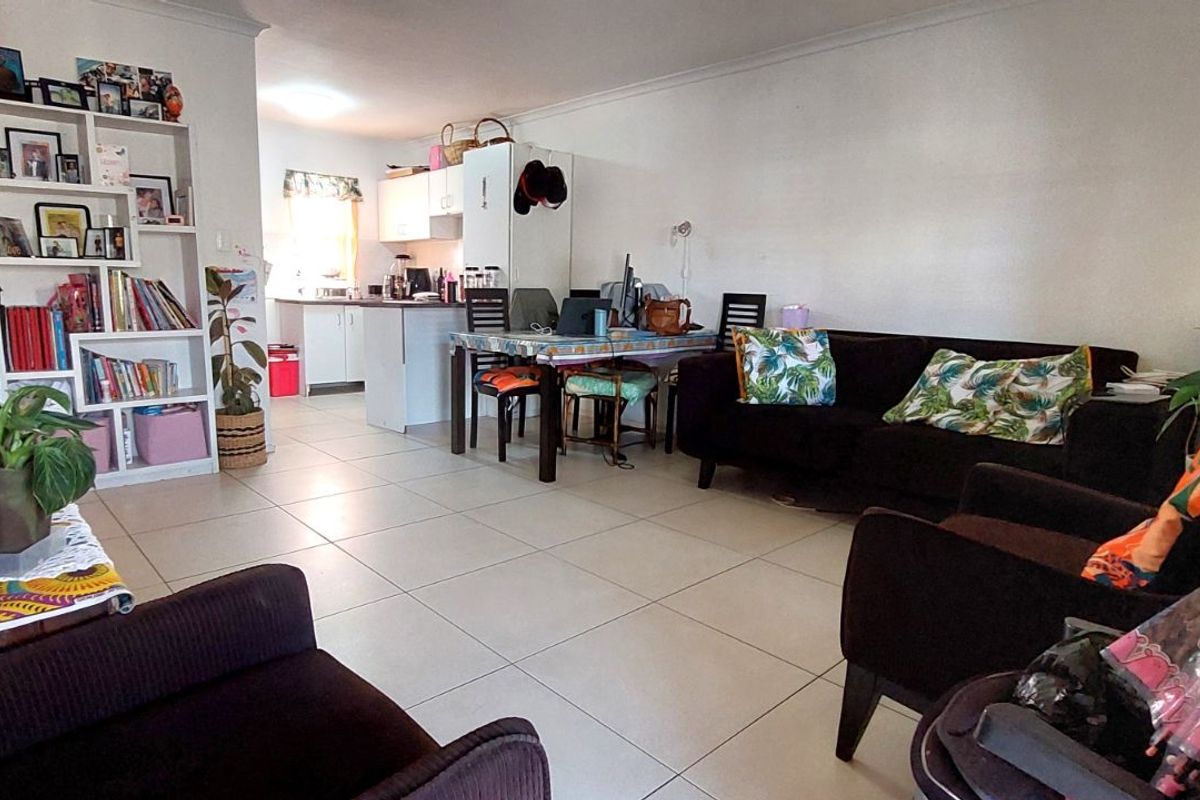 House For Sale in Fairview Golf Estate - Photo 4