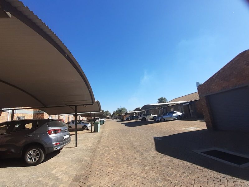 Apartment For Sale in Andeon AH - Photo 4