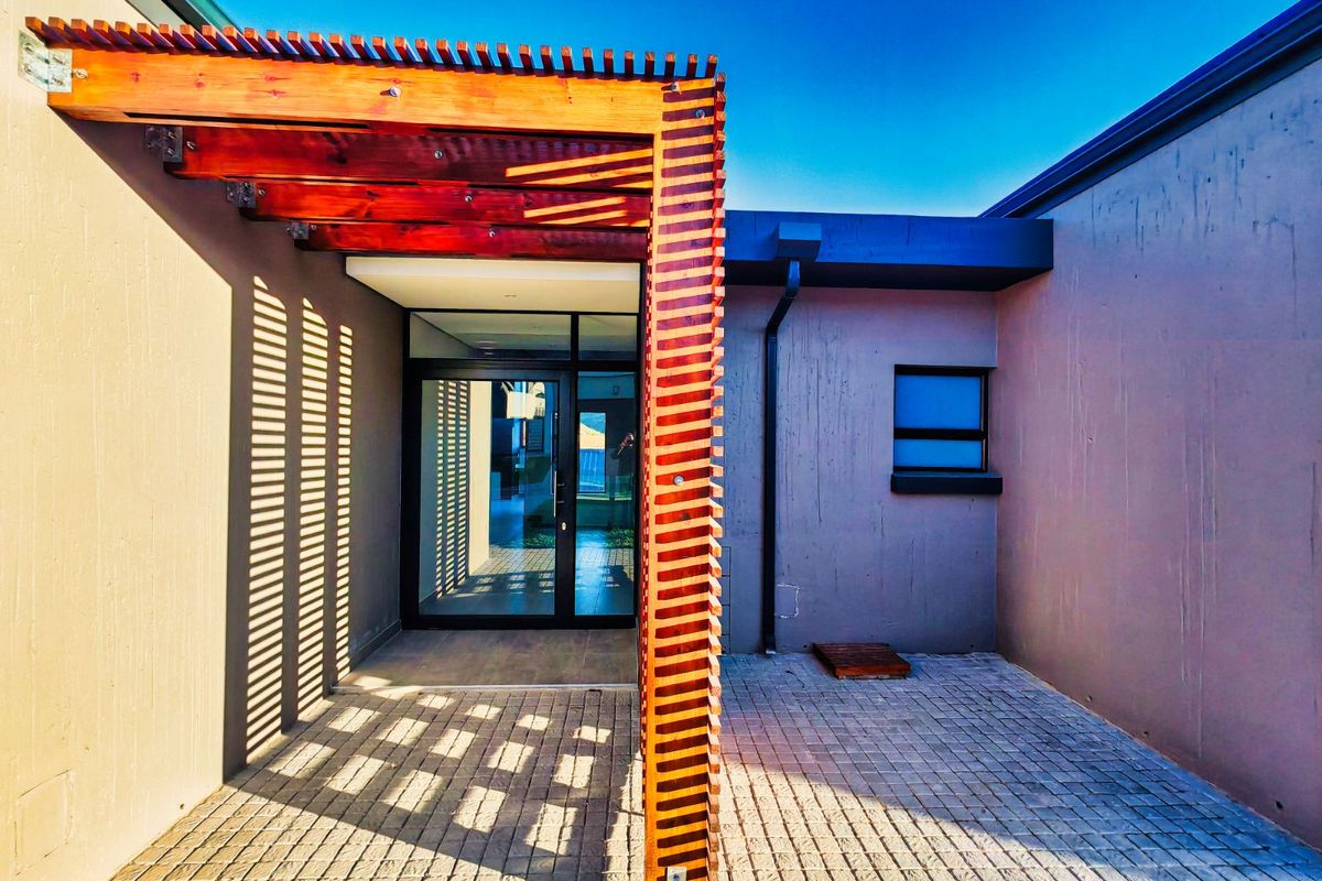 House For Sale in Outeniquasbosch - Photo 4