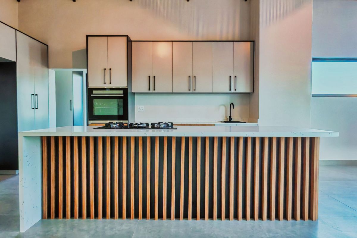 House For Sale in Outeniquasbosch - Photo 5