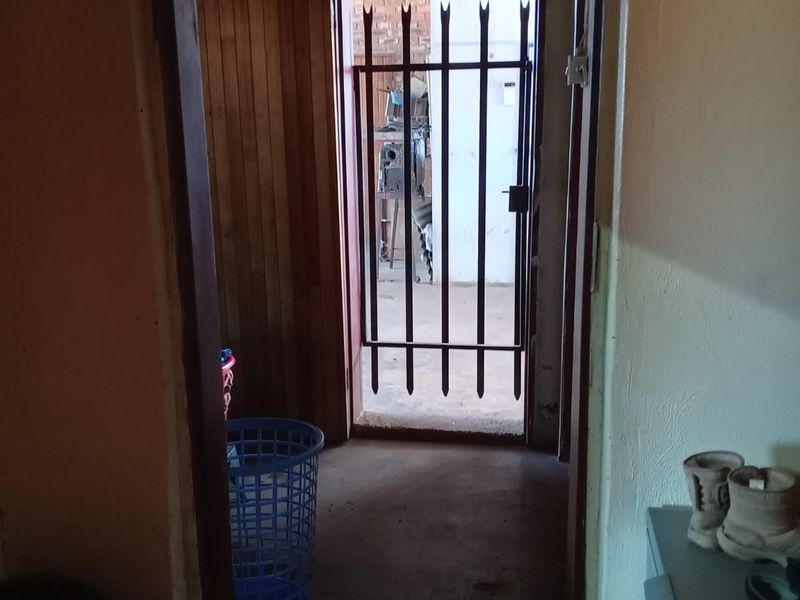 House For Sale in Bloemhof Central - Photo 7