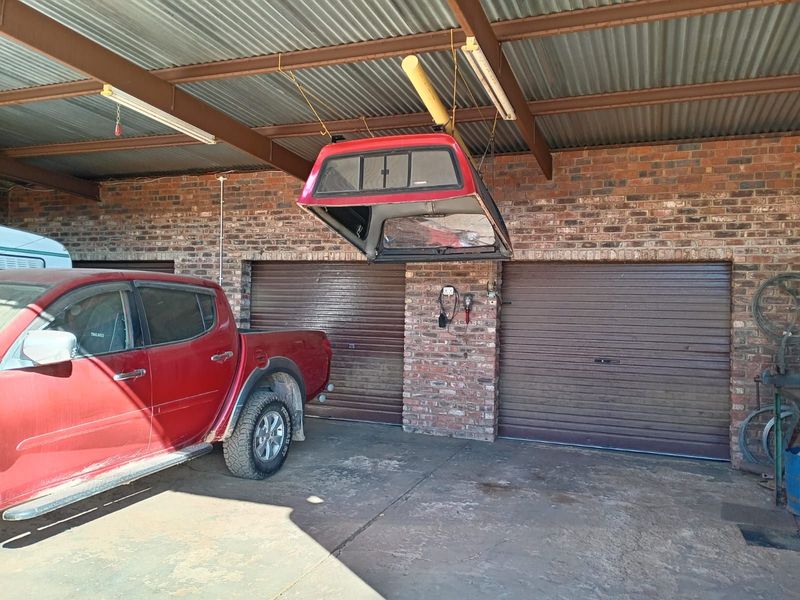 House For Sale in Bloemhof Central - Photo 4