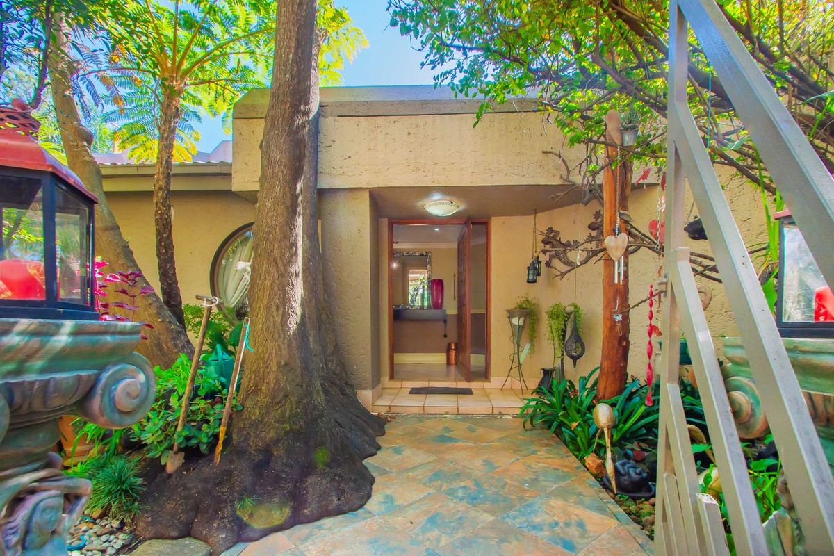 House For Sale in Poortview - Photo 4