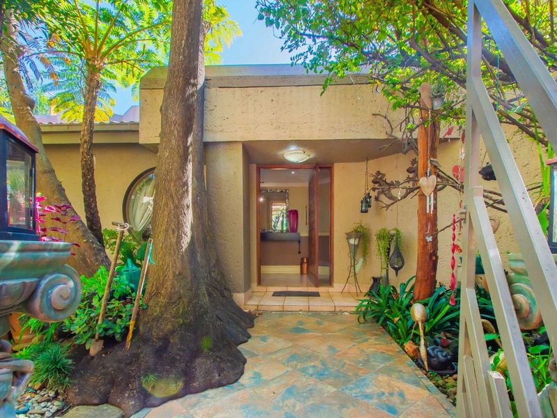 House For Sale in Poortview - Photo 4