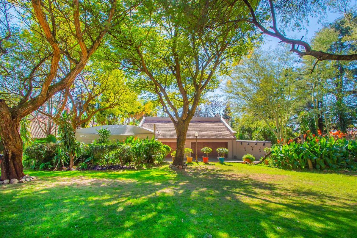 House For Sale in Poortview - Photo 2