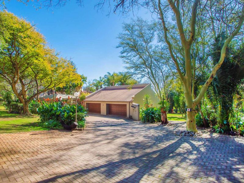 House For Sale in Poortview - Photo 3