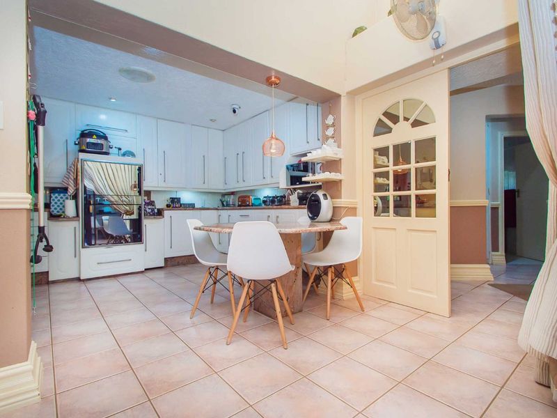 House For Sale in Poortview - Photo 9